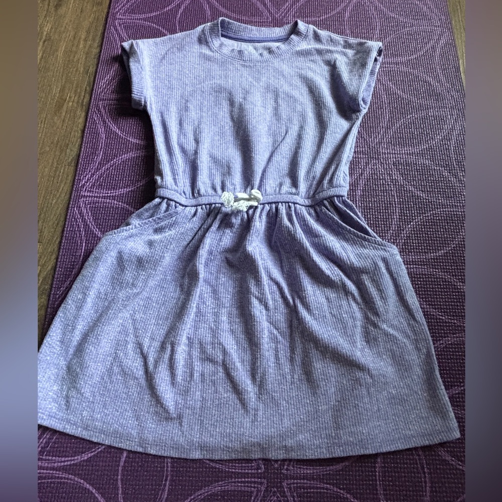 Lavender Cat & Jack Shortsleeved Dress size M(7/8) with pockets